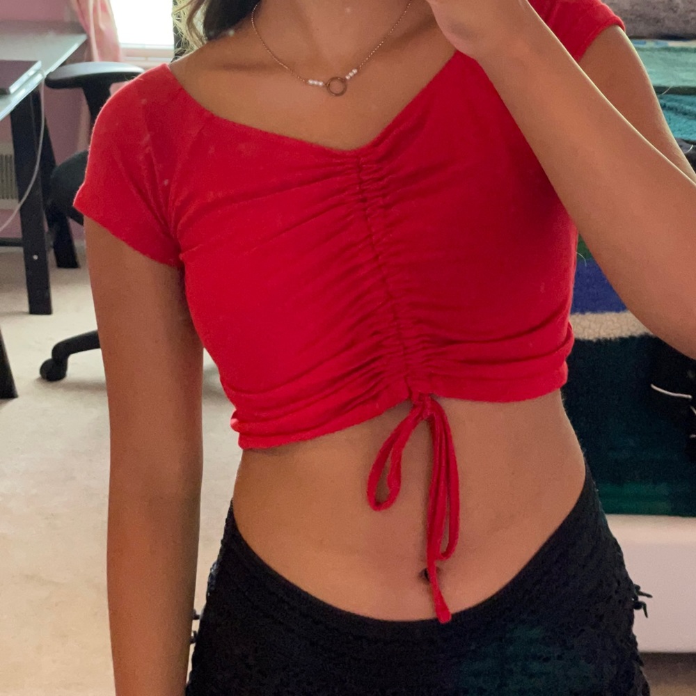 Red Ruched Crop Top - Picture 4 of 4